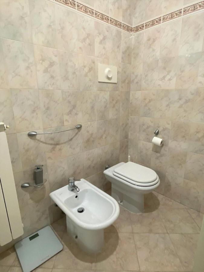 The Sunny Lake - Apartment With Pool Desenzano del Garda Esterno foto